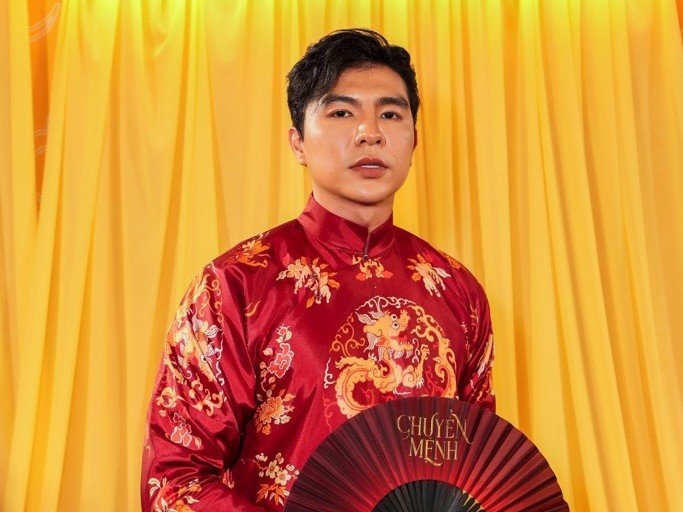 Steven Nguyễn tất bật chạy show, vừa đáp máy bay đã đi ra mắt phim mới