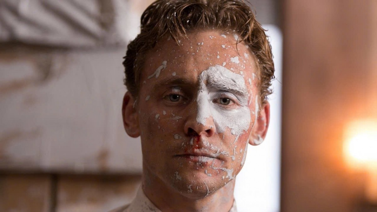 'The Life of Chuck' - bộ phim kỳ lạ nhất trong sự nghiệp của Tom Hiddleston