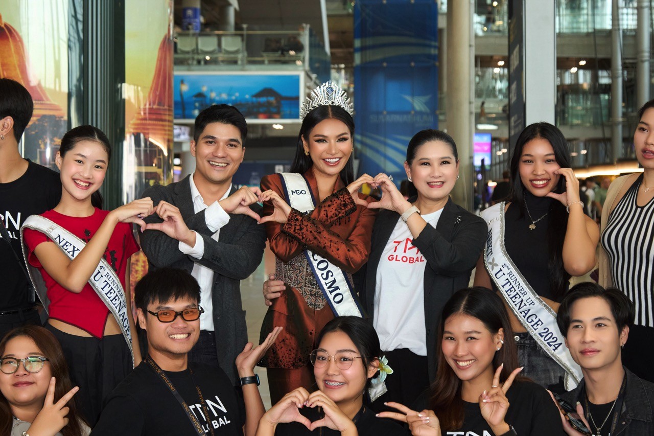 Á hậu 'Miss Cosmo 2024' - Karnruethai Tassabut chính thức bắt đầu chuyến homecoming trở về quê nhà Thái Lan