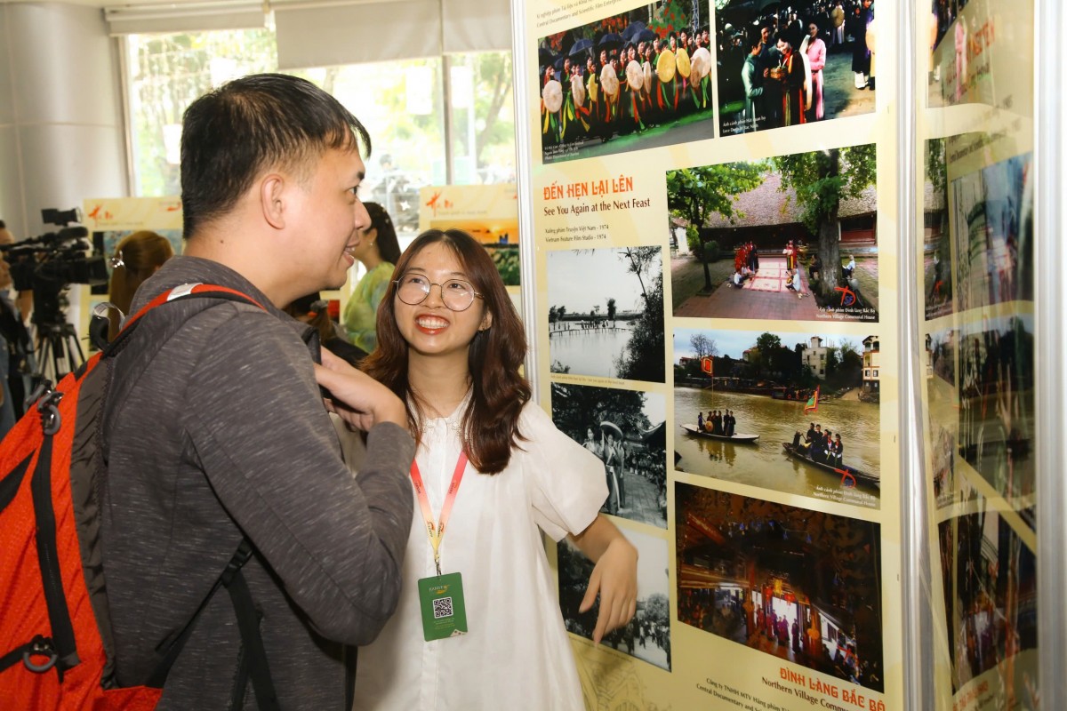 Khai mạc Triển lãm 'Các di sản của Việt Nam được UNESCO công nhận - Trải nghiệm qua các thước phim điện ảnh'