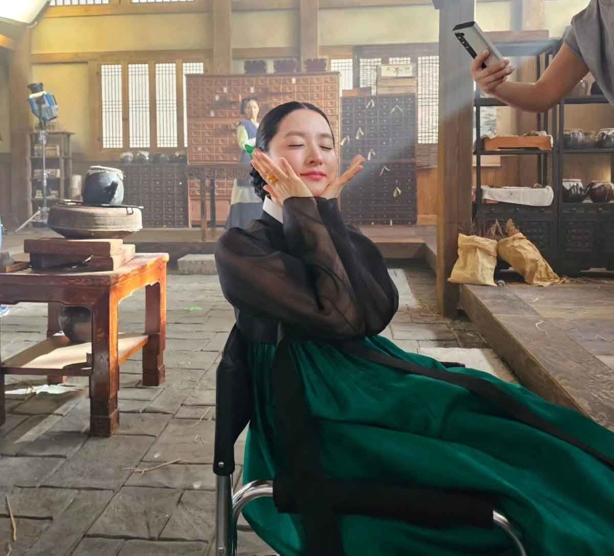 'Nàng Dae Jang Geum' Lee Young Ae trở lại truyền hình sau 20 năm vắng bóng