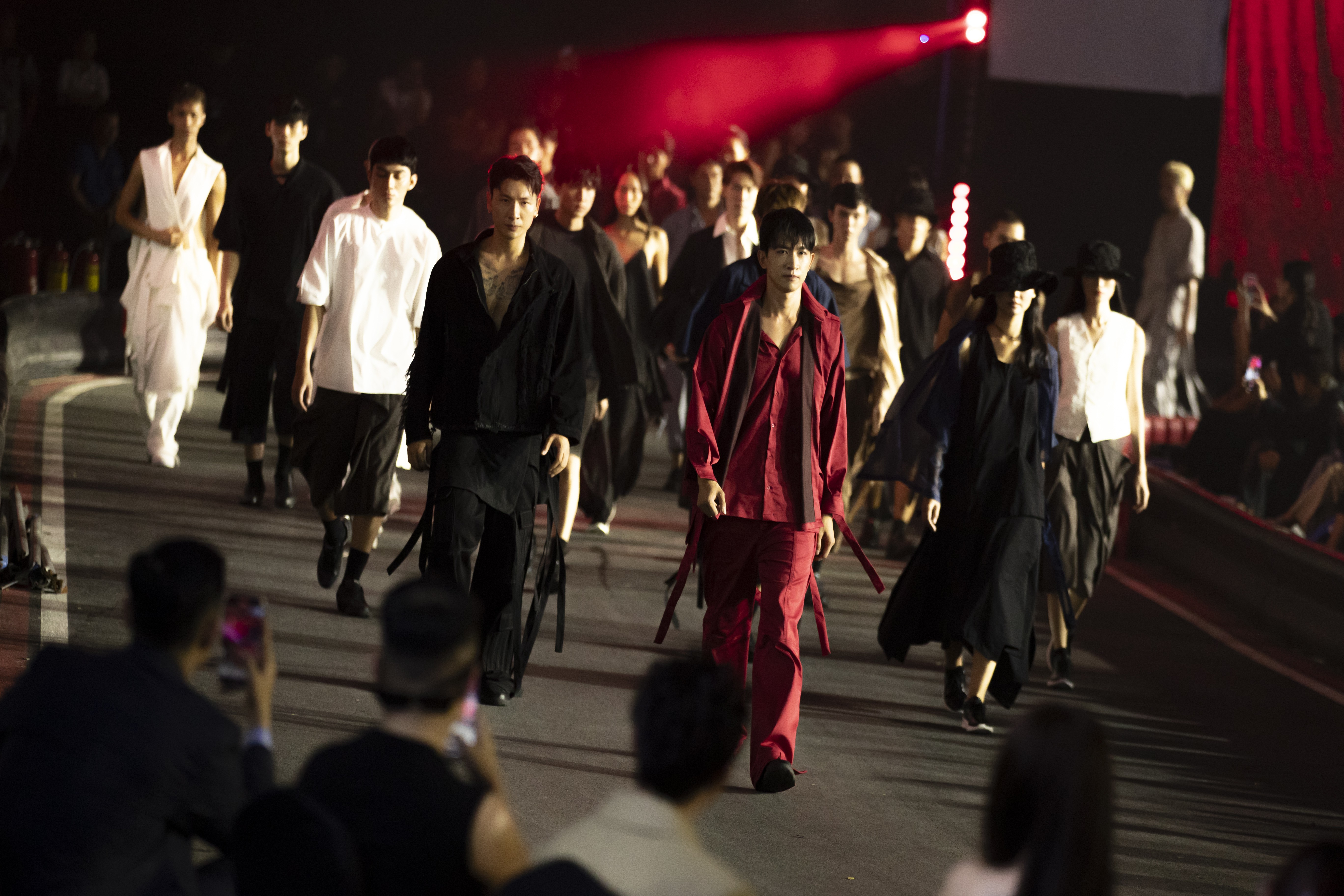 'Elleman Fashion show 2024': Sự bùng nổ của thời trang nam giới hiện đại