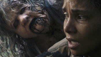 'Đừng buông tay': Phim kinh dị cài cắm bi kịch ám ảnh tâm lý