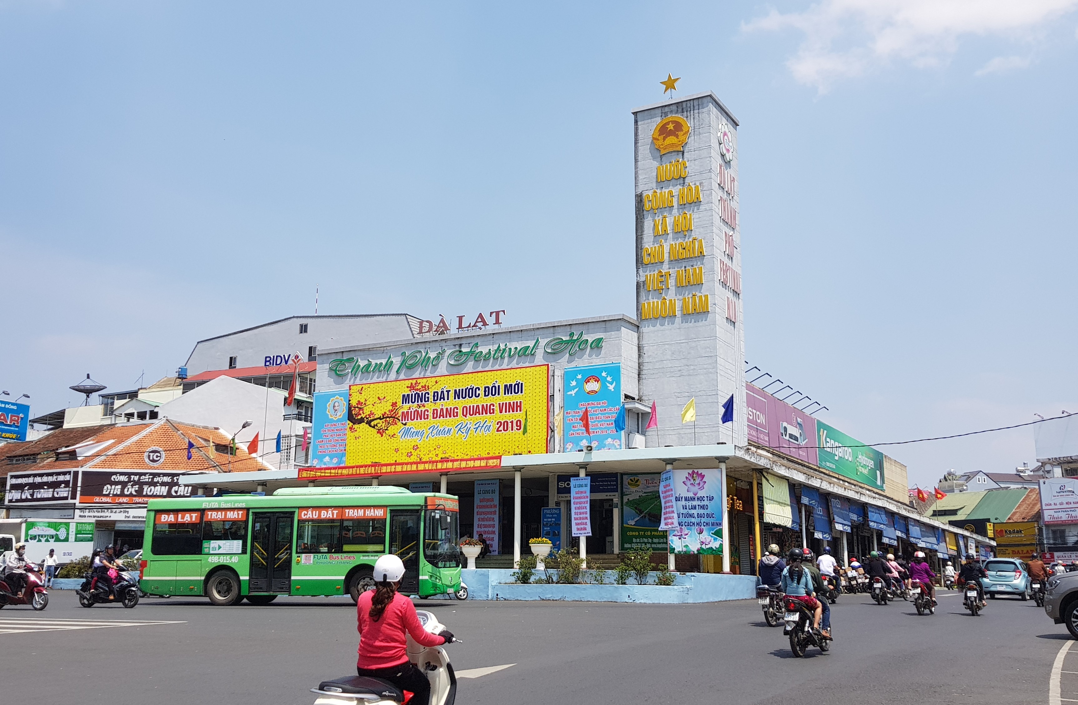 Nhạc sĩ Huy Tuấn, nhà báo Trác Thúy Miêu đảm nhận vai trò đặc biệt tại Lễ hội áo dài Thành phố Đà Lạt 2024