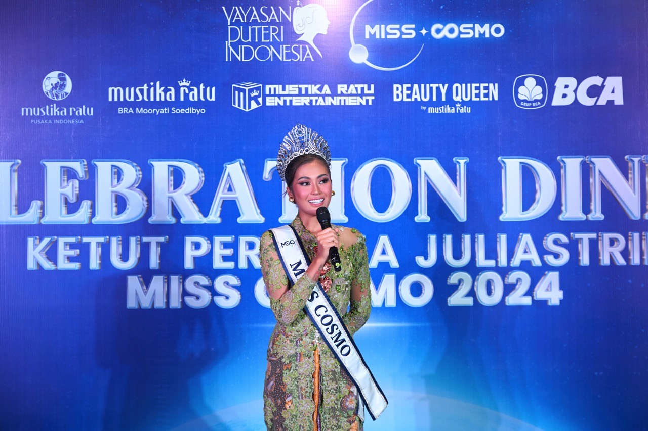 Bộ trưởng Bộ Du lịch Indonesia tham dự họp báo chào đón 'Miss Cosmo 2024' - Ketut Permata Juliastrid (Tata) về nước