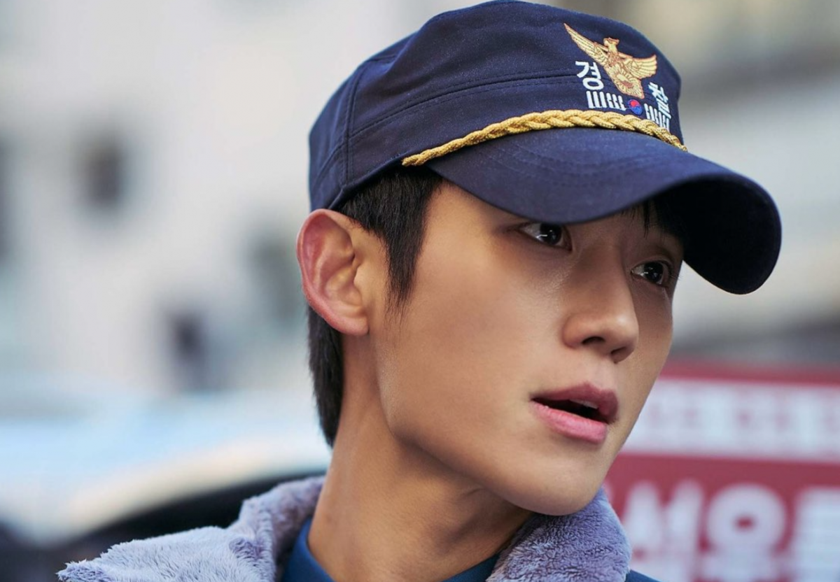 Jung Hae In có biểu cảm ‘gây bão’ tại Rồng Xanh 2024