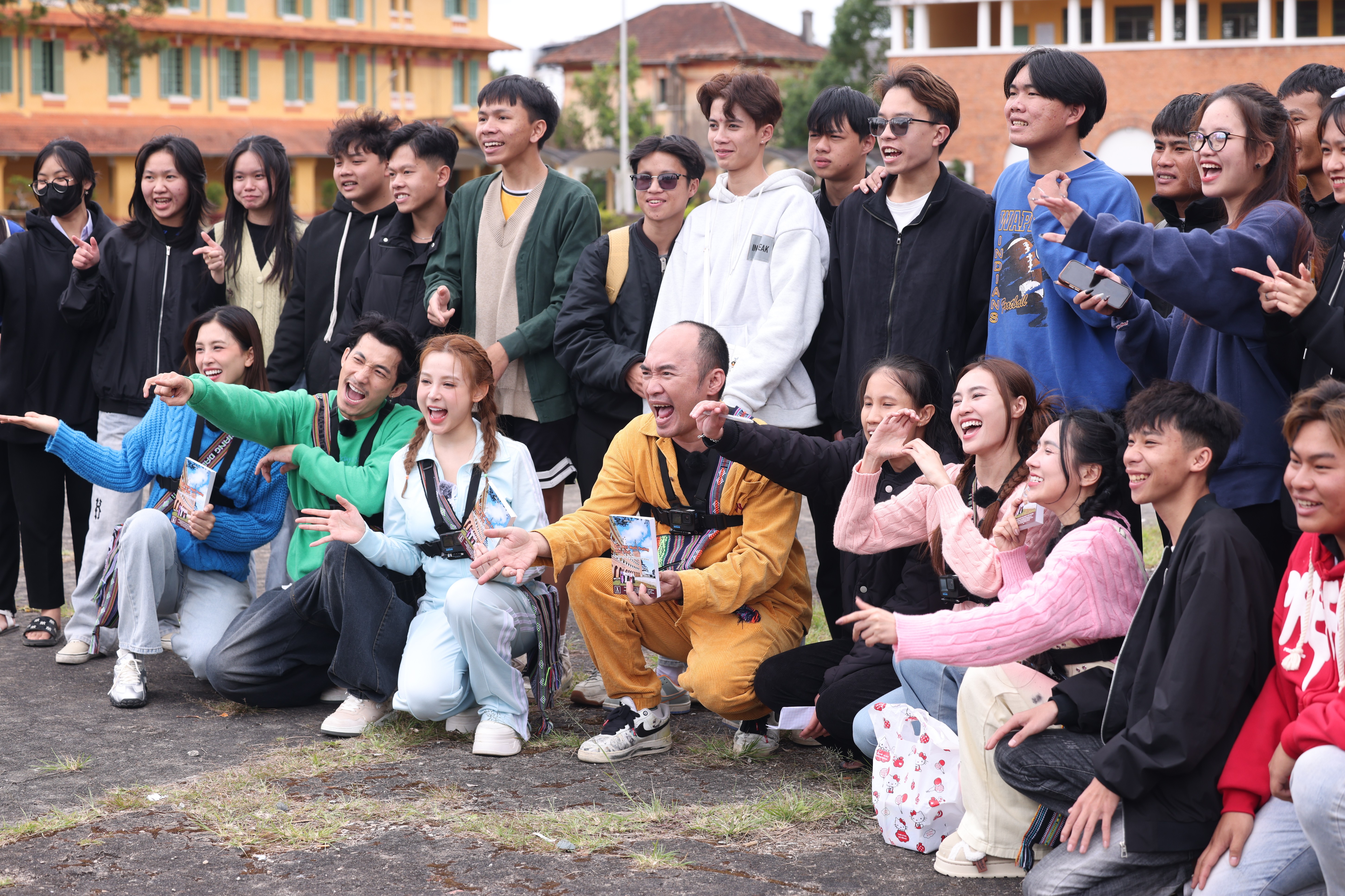 'Biệt đội siêu sao': Hoa hậu Tiểu Vy tiếp tục làm 'bà hoàng' mù đường khiến đồng đội đi sai hướng