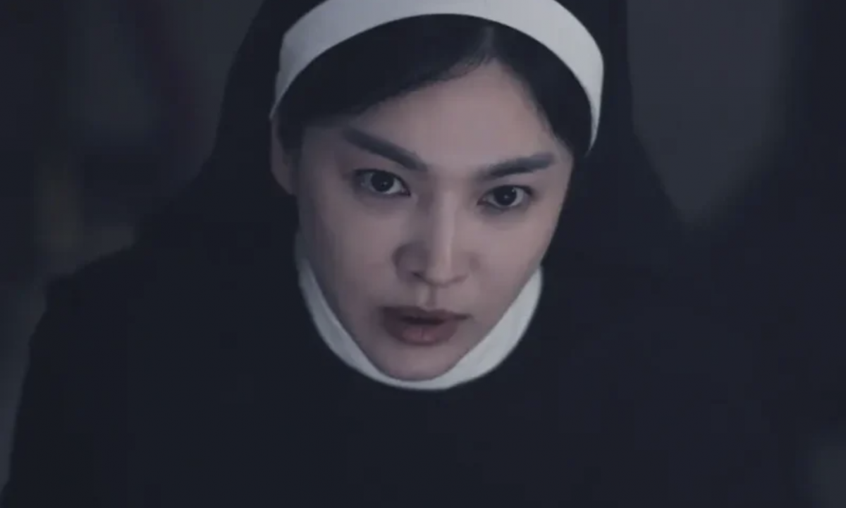 'Dark Nuns' của Song Hye Kyo thống trị phòng vé Hàn Quốc