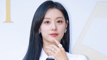 Kim Ji Won hóa bác sĩ thiên tài trong phim mới?