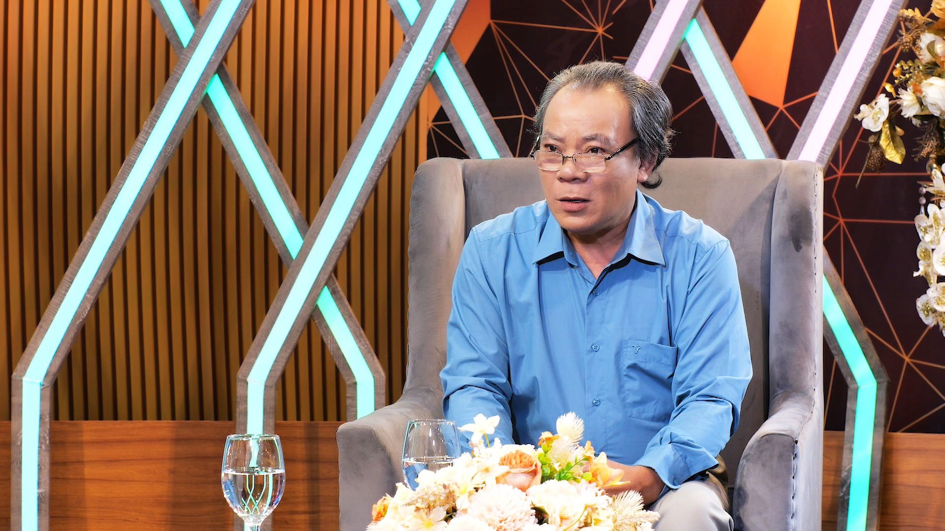 Diễn viên Phương Bình kể chuyện đêm khuya trốn vợ lên TP. HCM theo đuổi nghệ thuật