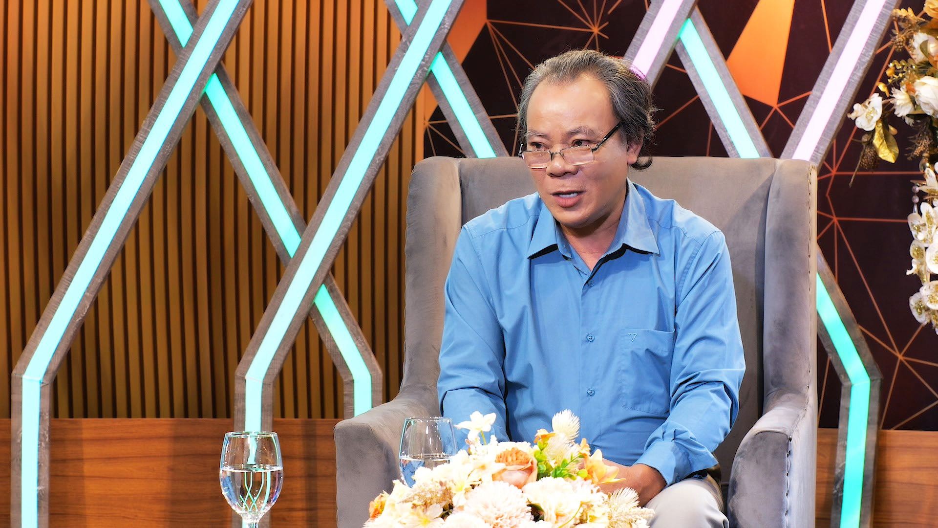 Diễn viên Phương Bình kể chuyện đêm khuya trốn vợ lên TP. HCM theo đuổi nghệ thuật