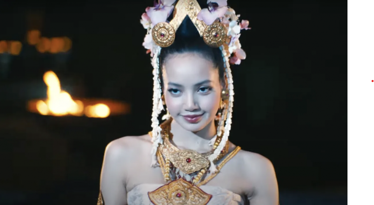 Dàn diễn viên 'The White Lotus' dành nhiều lời khen cho Lisa (BlackPink)