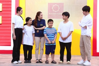 'Mái ấm gia đình Việt': Diễn viên Quang Trung tài trợ học phí đến hết Đại học cho 7 em nhỏ mồ côi