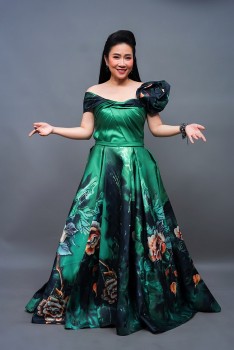 NSƯT Vân Khánh bật mí cách giữ hôn nhân hạnh phúc, 'tôn trọng' là yếu tố hàng đầu