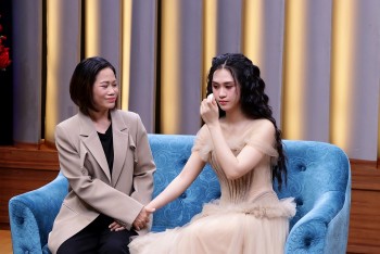 'Mảnh ghép hoàn hảo': Jee Trần không muốn có chồng vì đã có mẹ bên cạnh