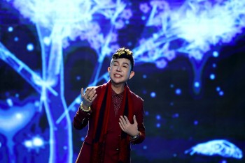 Ca sĩ Long Nhật tiết lộ gia đình mong anh ngừng hát sau 35 năm