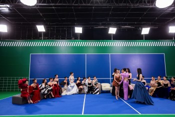 'Miss International Queen Vietnam': Cái ôm đập tan tin đồn tình chị em rạn nứt ở tập 2, Minh Tú và Á hậu Quỳnh Châu xin lỗi nhau sau khi combat