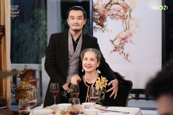 Làm nghề 42 năm, NSND Lan Hương khiêm tốn: Tôi học hỏi rất nhiều từ các diễn viên đàn em!