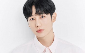 Người hâm mộ giục Jung Hae In 'nghỉ chơi' Kim Soo Hyun