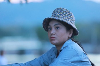 Lily Chen nhiễm hàn khí sau 3 tháng đóng phim 'Mẹ biển'