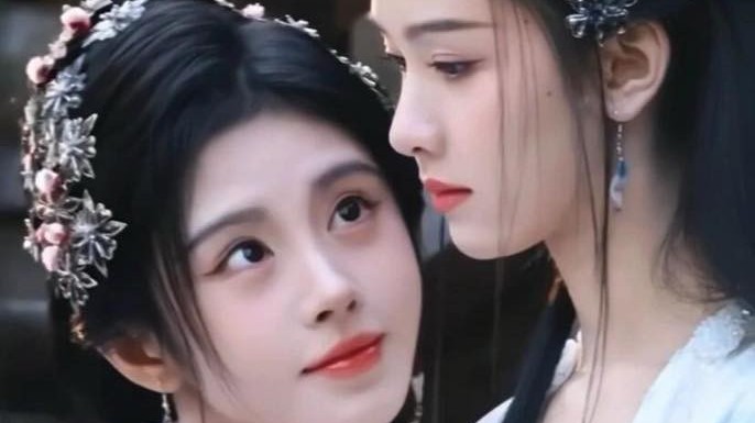 Nhan sắc của Trần Đô Linh, Cúc Tịnh Y gây sốt