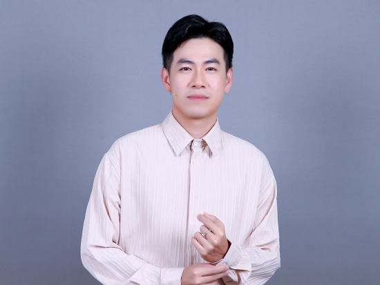 Ca sĩ Hồ Trung Dũng: Mối quan hệ giữa tôi và cha tương đối phức tạp