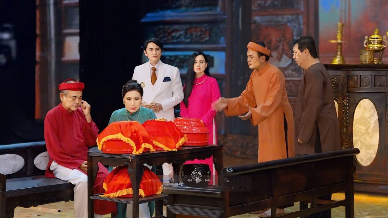 Ca sĩ Hà Phương kể chuyện gia đình bằng nhạc kịch 'Đổi cả thiên thu tiếng mẹ cười'