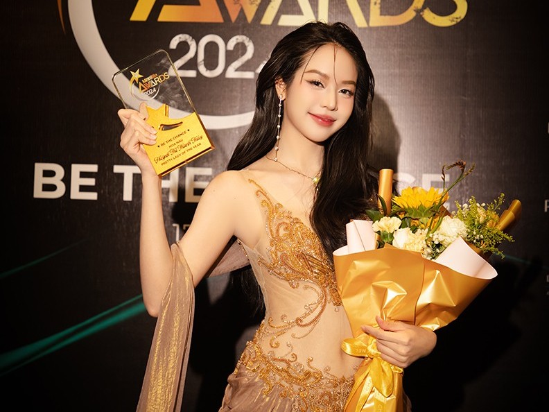 Hoa hậu Thanh Thủy nhận ba giải thưởng liên tiếp trong một tuần