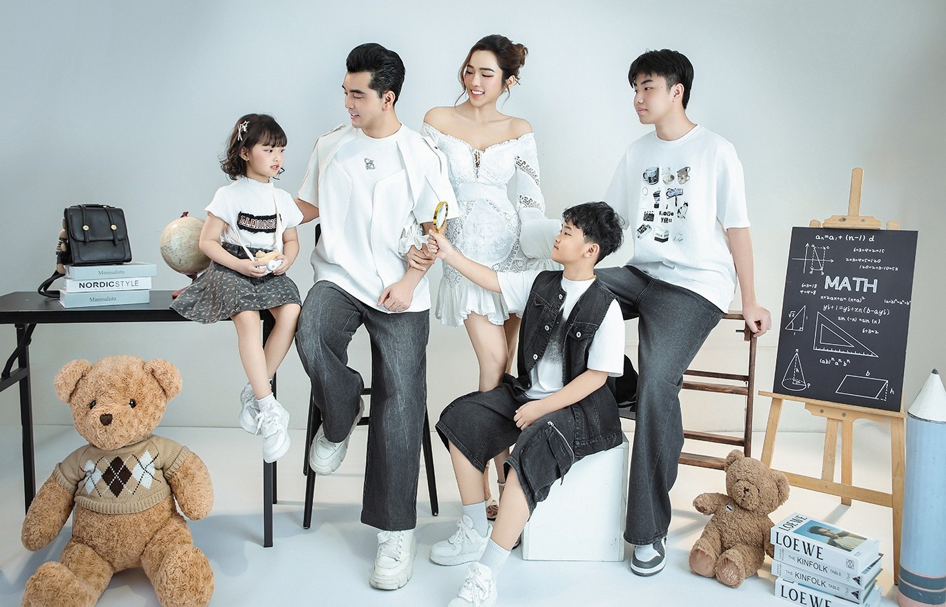 Cột mốc nhiều cảm xúc của vợ chồng Ưng Hoàng Phúc - Kim Cương