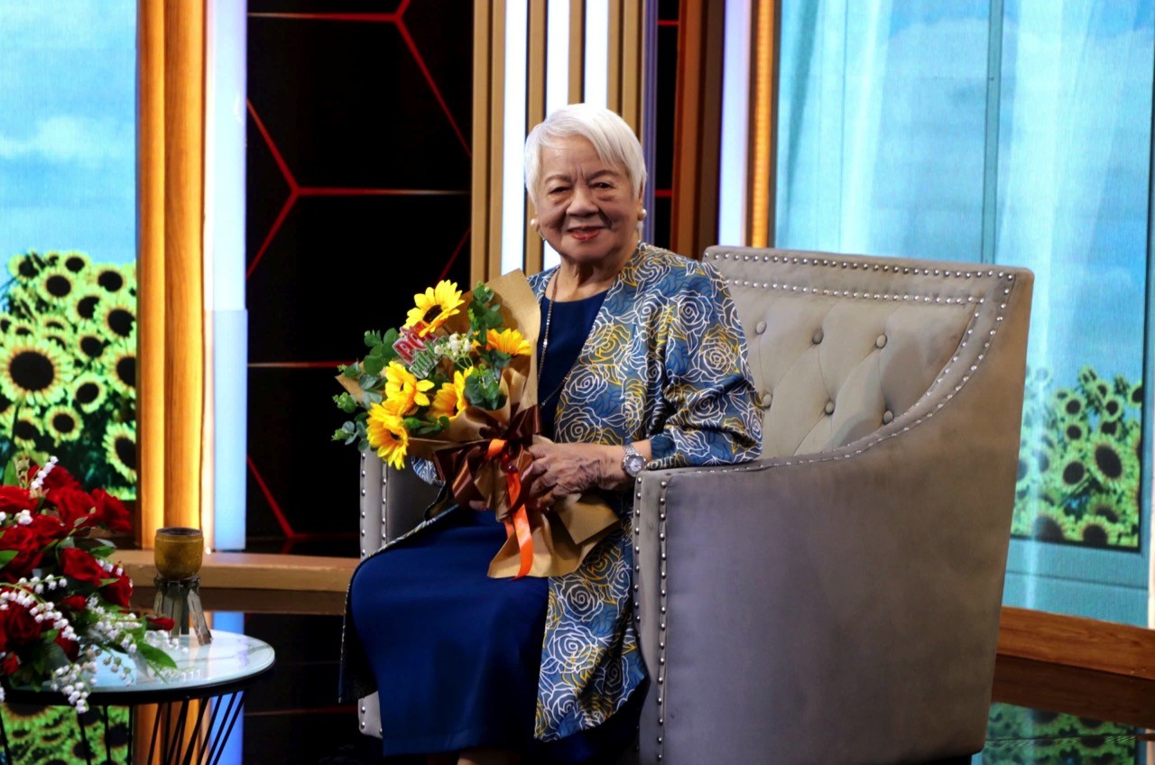 Đạo diễn truyền hình 96 tuổi Xuân Phượng nhắc lại mối tình đẫm nước mắt năm 16 tuổi thời chiến tranh