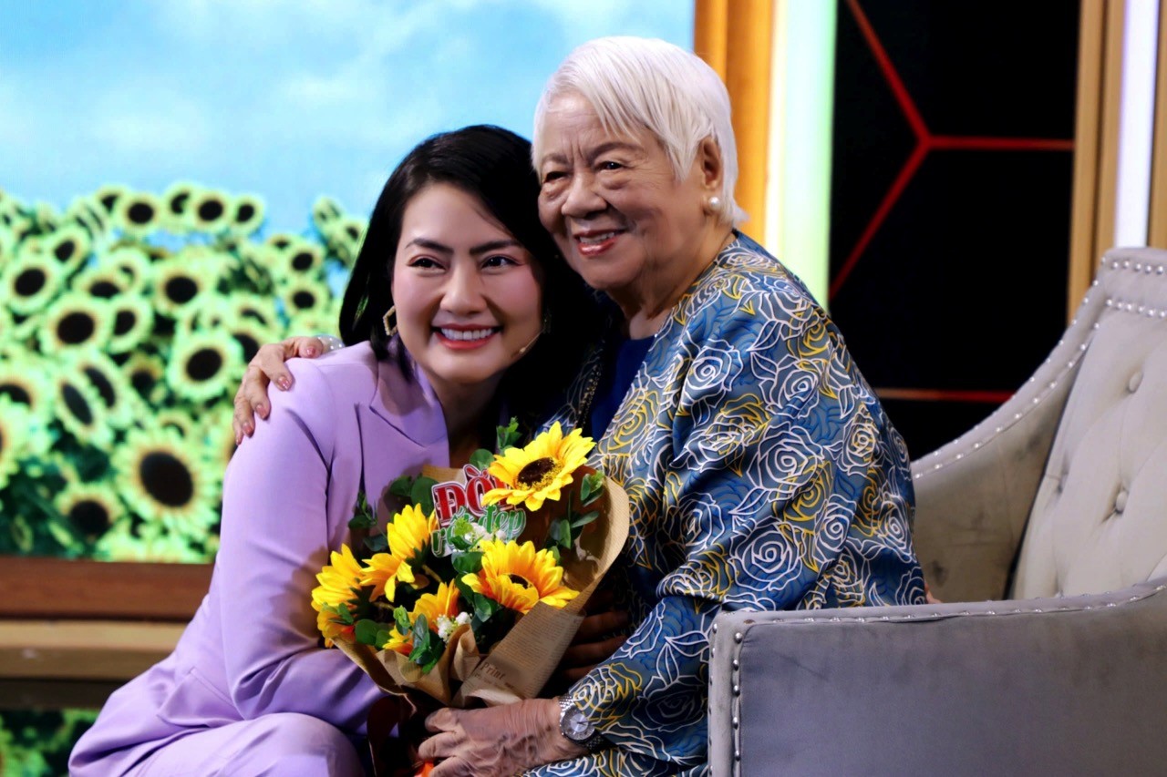 Đạo diễn truyền hình 96 tuổi Xuân Phượng nhắc lại mối tình đẫm nước mắt năm 16 tuổi thời chiến tranh