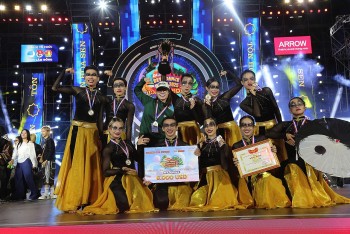 Bzone Dance Group giành Quán quân hạng mục Battle, F.E.D Crew giành Quán quân hạng mục Showcase Bảng Quốc tế 'Dalat Best Dance Crew 2025'