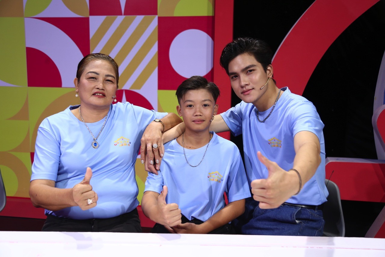 'Nhà mình quá đỉnh': Diễm Phương chiếm spotlight, Hoàng Phi 'thua liên hoàn' vẫn khiến cả trường quay cười nghiêng ngả