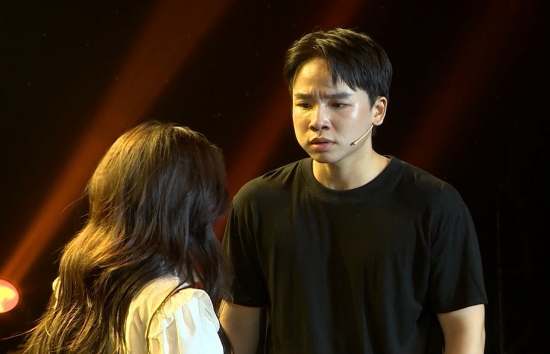 Đức Huy - Trịnh Thị Hằng lần đầu kết hợp cùng nhau tại sân khấu 'Gương mặt điện ảnh 2025'