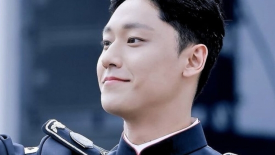 Lee Do Hyun xuất ngũ, sẵn sàng tái ngộ Lim Ji Yeon