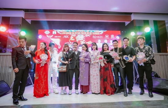 Ca sĩ Ân Thiên Vỹ san sẻ yêu thương đến người neo đơn bằng toàn bộ lợi nhuận liveshow 'Ân tình xứ Đài'