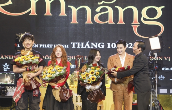 Sau 'Hai Muối', đạo diễn - NSƯT Vũ Thành Vinh hy vọng mang tinh thần 'chị ngã em nâng' trong tác phẩm điện ảnh thứ hai