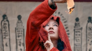Hoàng Kim Ngọc - 'bà đồng' gây sốt trong 'Đèn âm hồn'