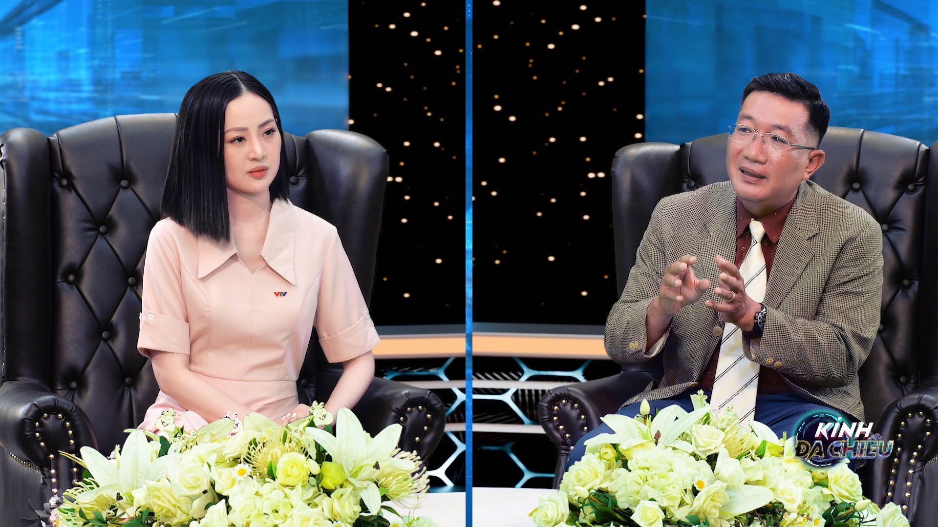'Kính đa chiều': Thạc sĩ Nguyễn Đình Toàn tiết lộ một buổi hầu đồng 'chuẩn'