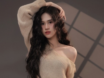 Jee Trần biến hóa từ nàng thơ mong manh đến cá tính
