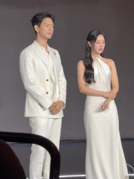 Kim Ji Won và Lý Hiện xuất hiện chung khung hình gây sốt, bùng nổ 'visual'