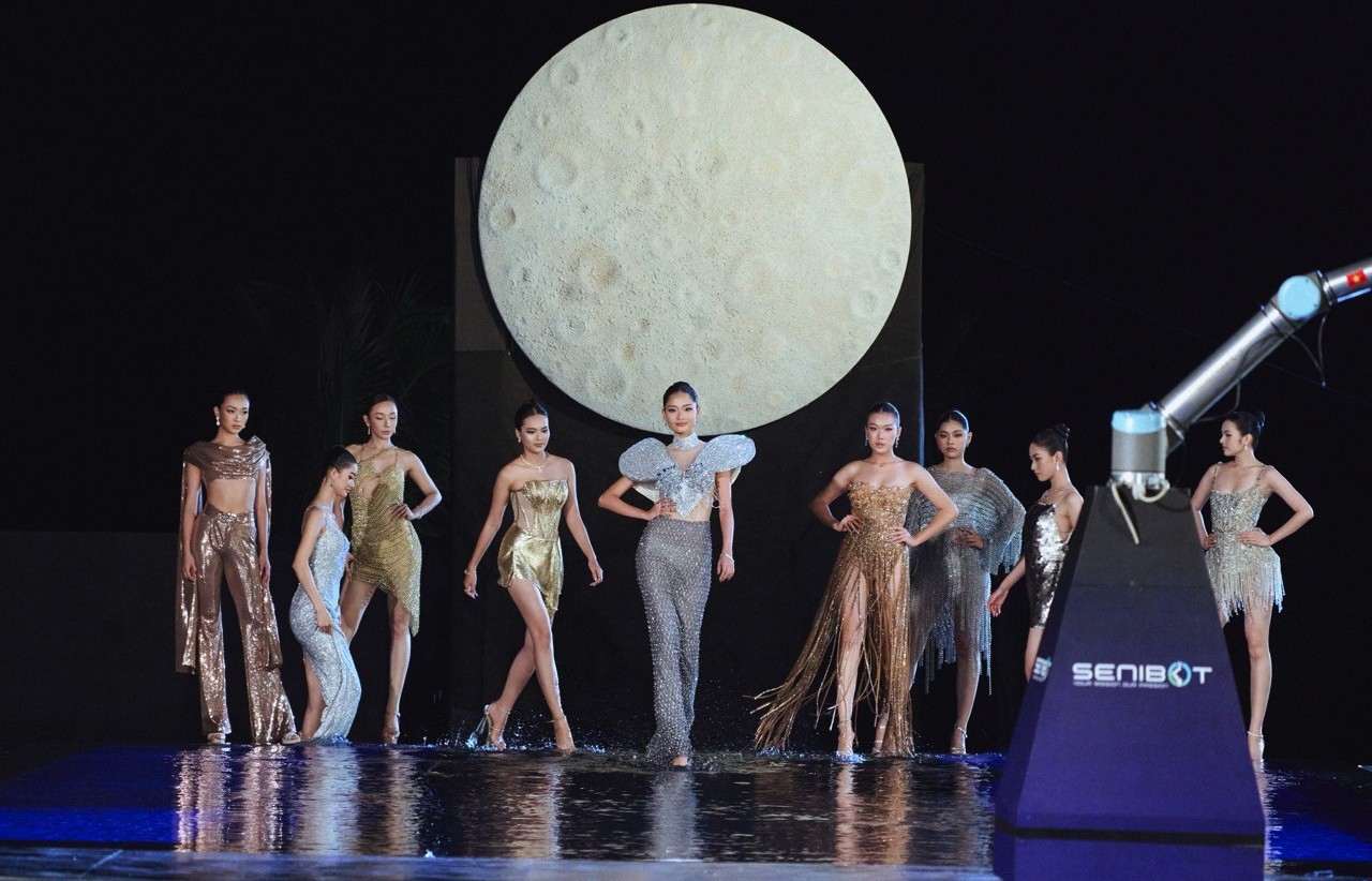 'Cosmo Camp' tập 4: Tranh cãi khái niệm 'Model' và 'Hoa hậu'