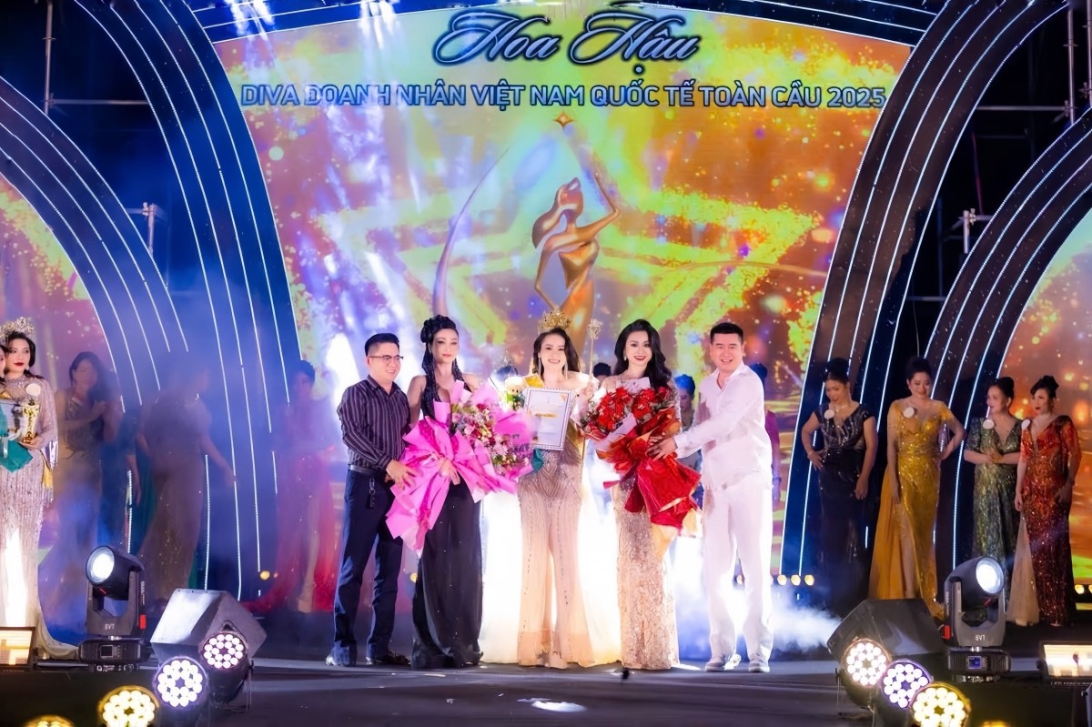 Đặng Thị Mỹ chinh phục vương miện 'Hoa hậu Diva doanh nhân Việt Nam quốc tế toàn cầu'