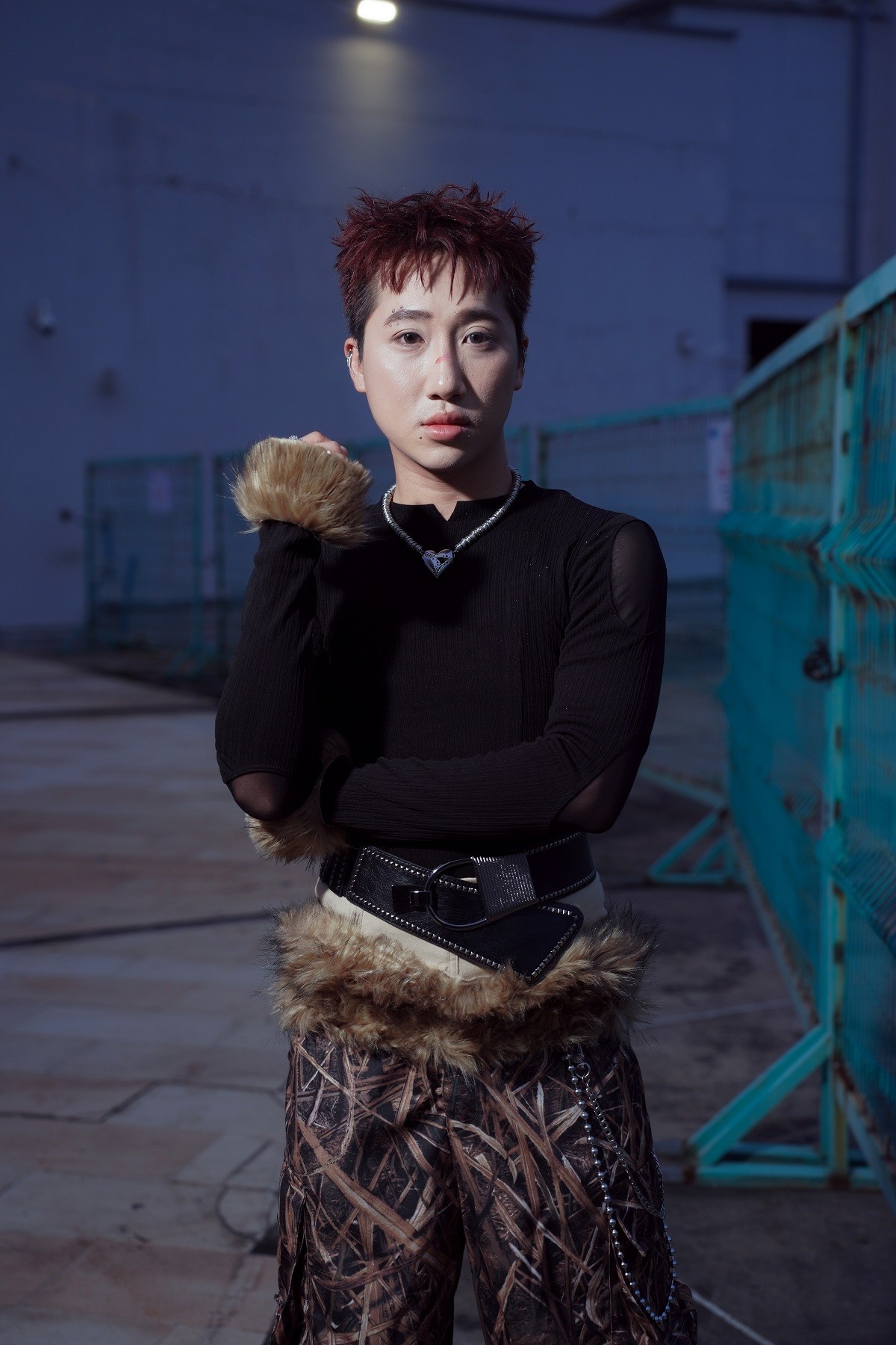 Lâm Nguyễn kể về màn hóa trang hơn 5 tiếng chỉ cho một phân đoạn dài 5 giây gây ám ảnh trong 'Dưới đáy hồ'