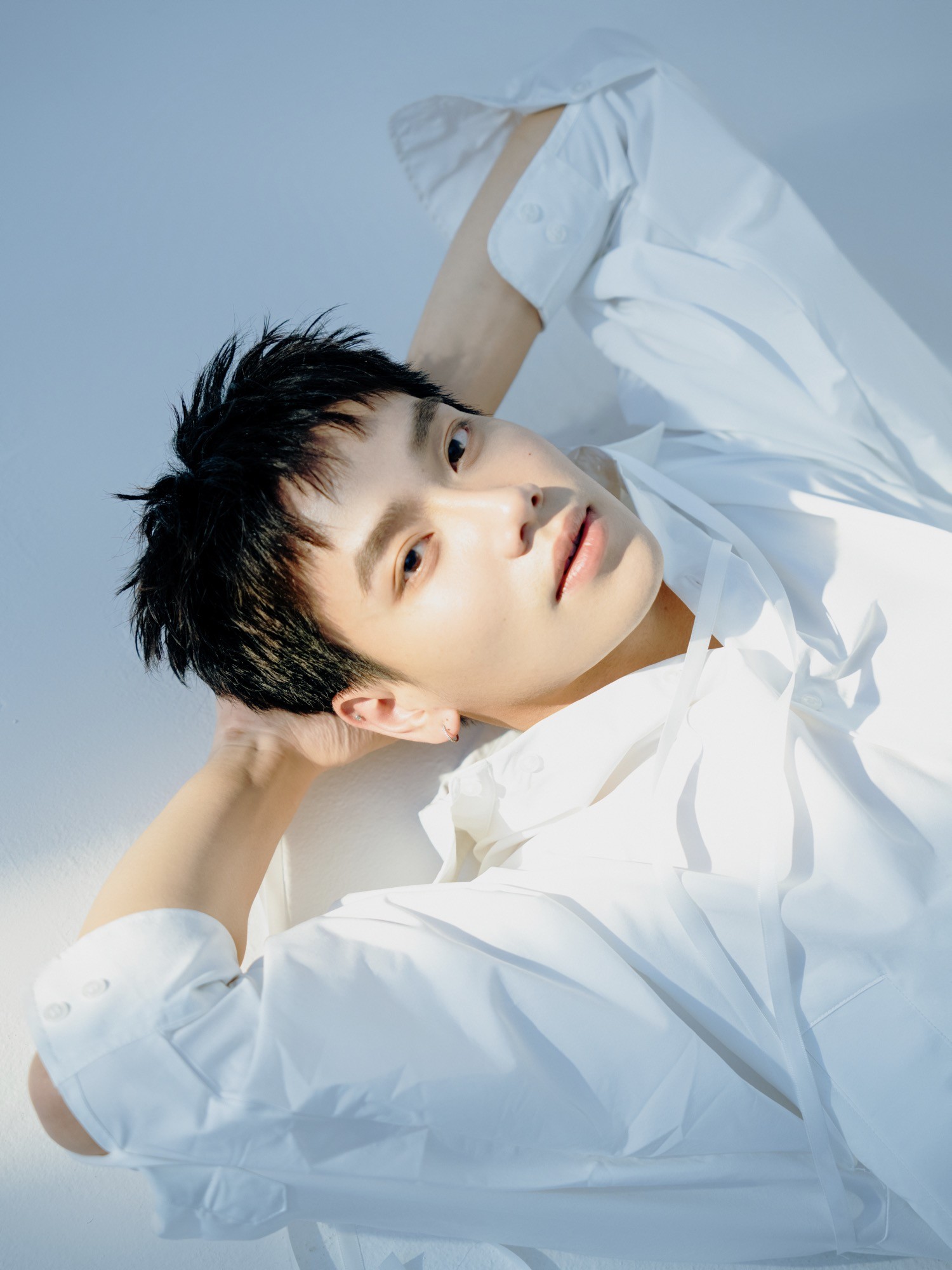 'Nam thần' Trần Nhậm lấn sân sang lĩnh vực âm nhạc với ca khúc đầu tay