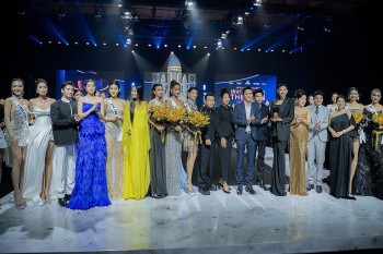 Các biểu tượng 'Hoa hậu hoàn vũ' hội tụ tại 'Into The Cosmo - Invitation to the Moon'