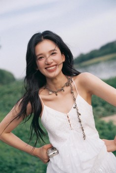 Trương Tịnh Nghi: Luôn khắc ghi hai chữ 'diễn viên' trong xương tủy