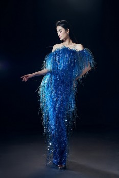 Hoa hậu Ý Nhi đón tuổi 23 ngọt ngào và rạng rỡ
