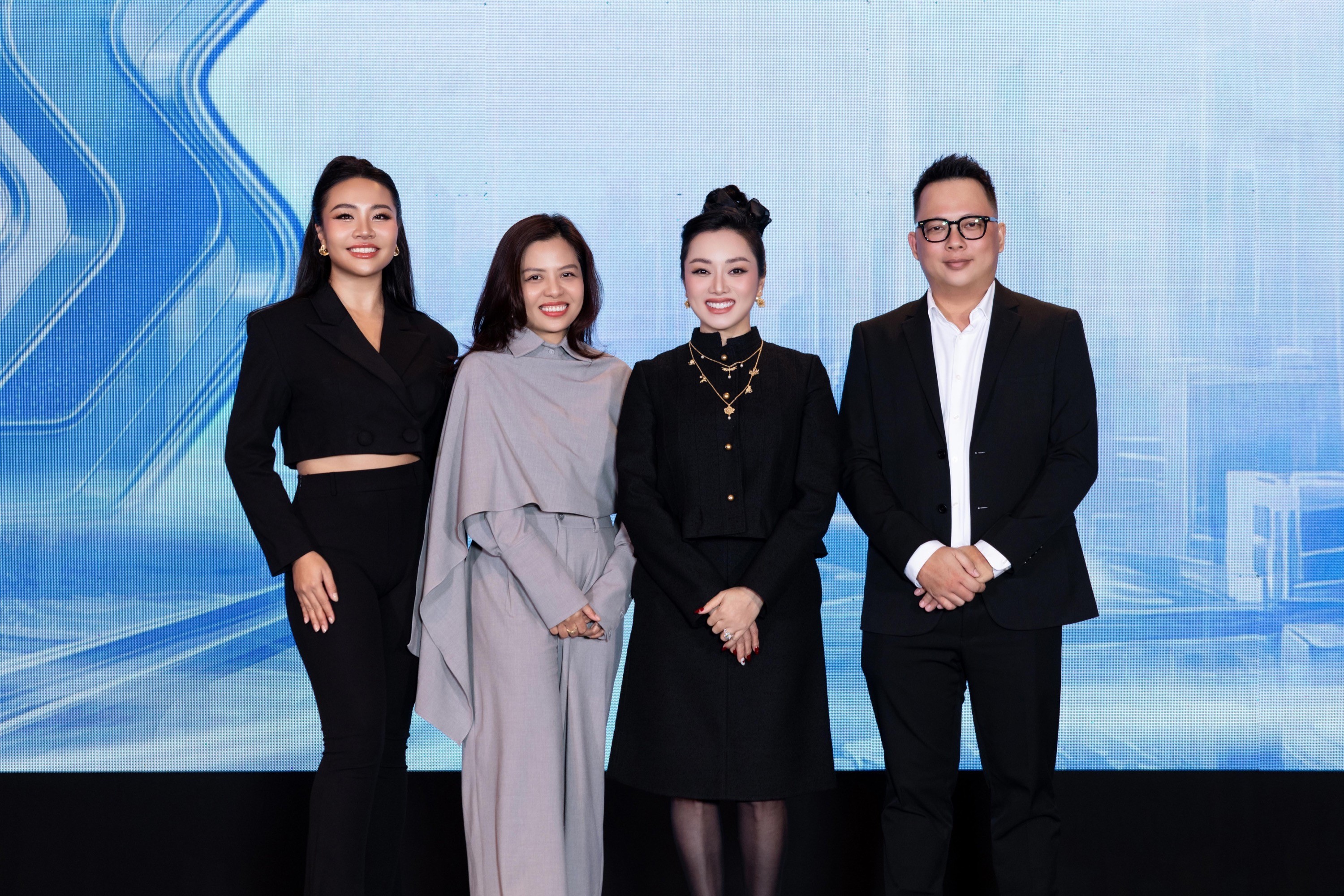 Dự án phim mới của đạo diễn Aaron Toronto – Sự kết hợp của 'Đêm tối rực rỡ' và 'Chị dâu'