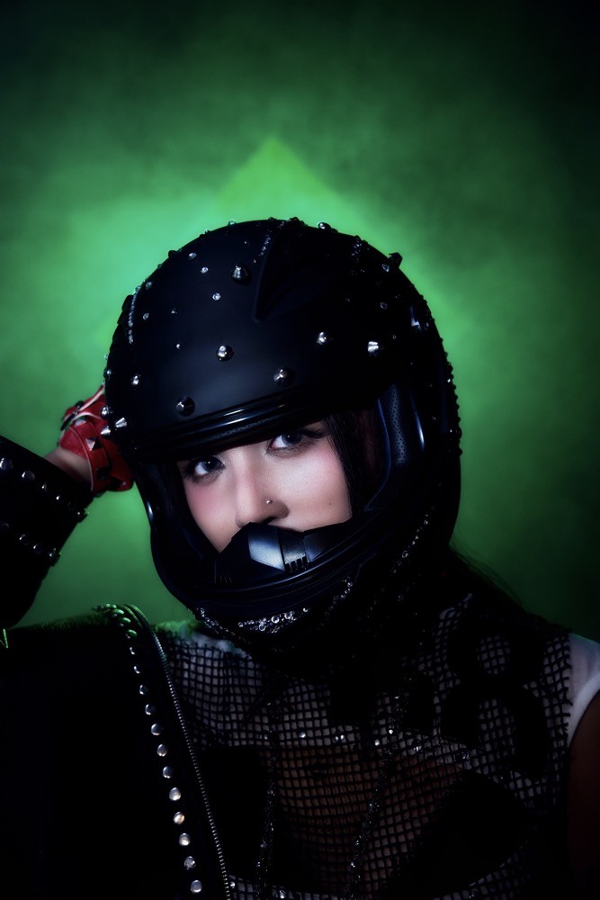 Dàn sao Việt đồng loạt chúc mừng LEXXY khi ra mắt MV 'Bật đèn xanh'